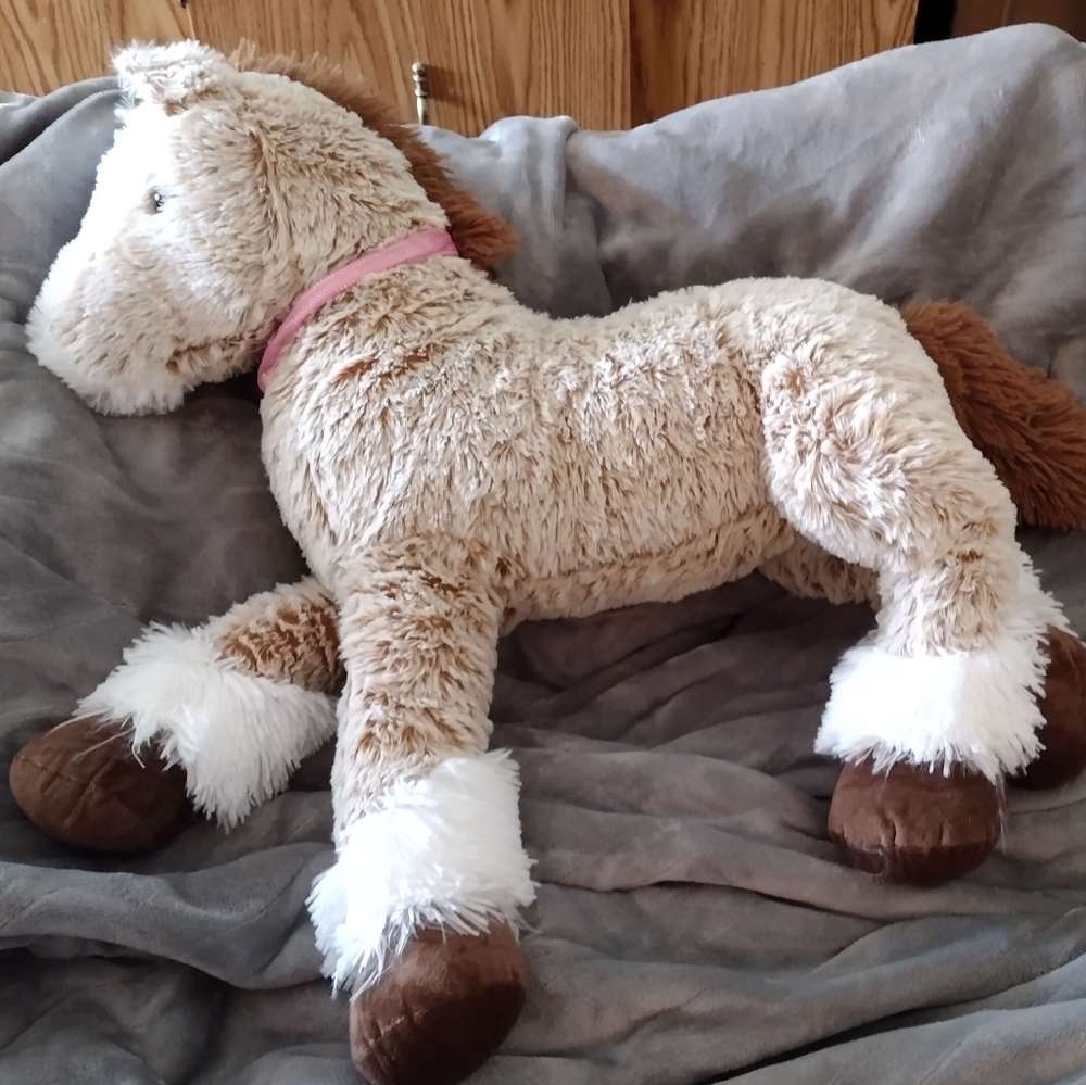 Horse NEW stuffed animal with a pink bow